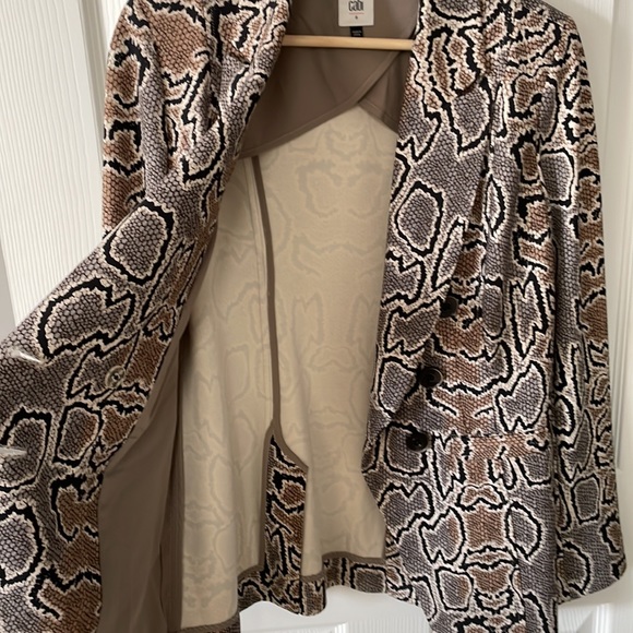 Python Blazer - Picture 8 of 11